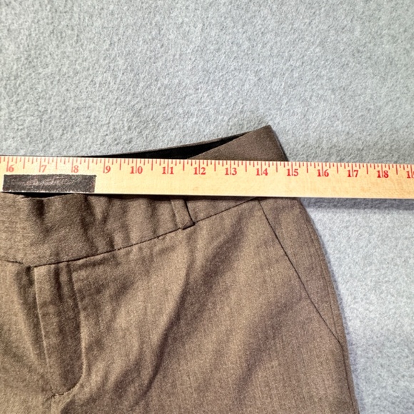 Banana Republic Dressy Bermuda Womens 6 Brown Stretch Martin Fit Low Rise Wool - Picture 3 of 9